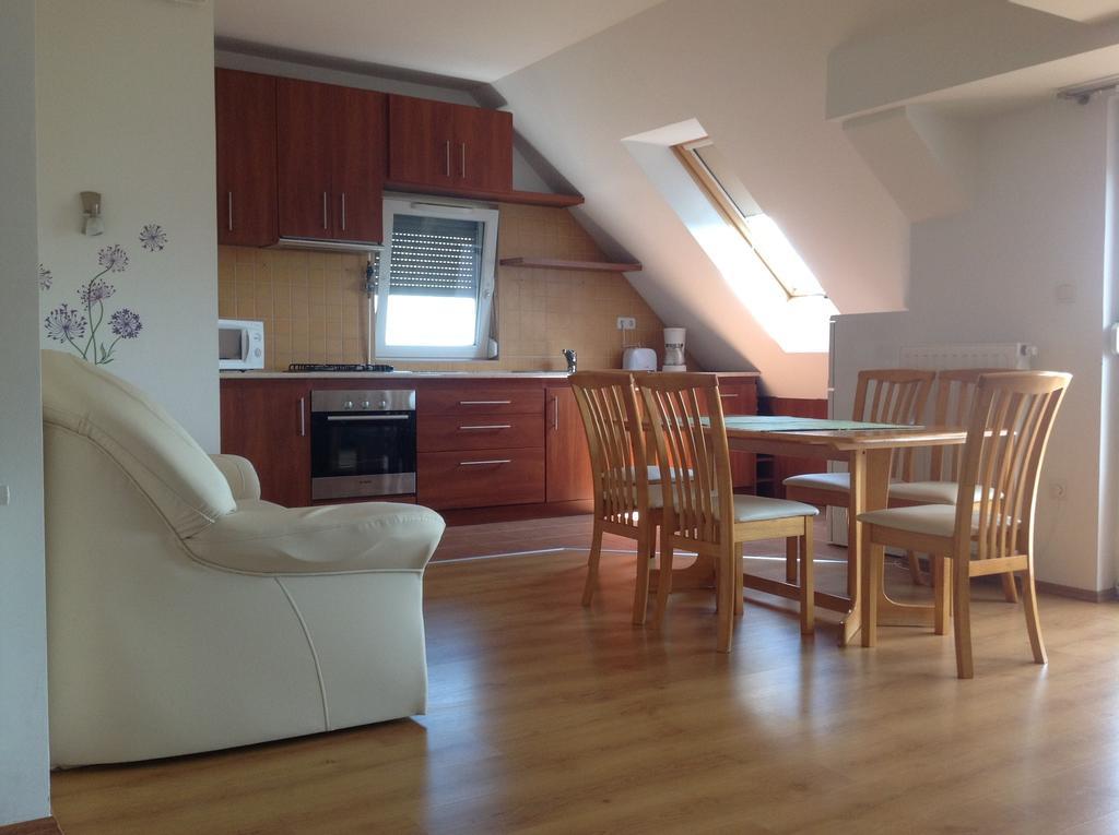 Bella Apartman Balatonfured Room photo